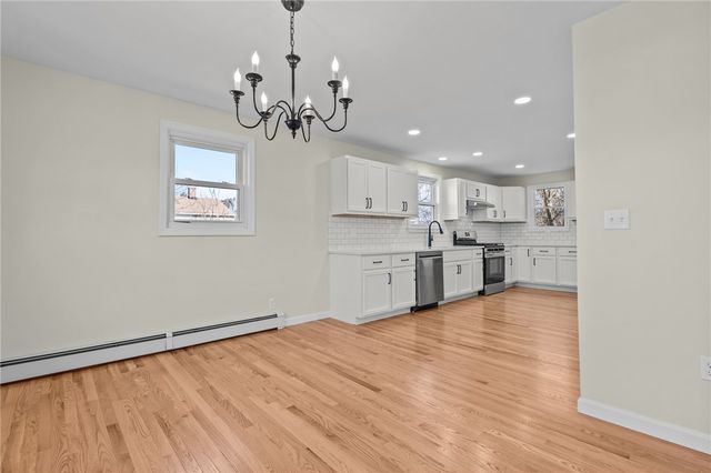 176 Horse Neck Road, Warwick, RI 02889