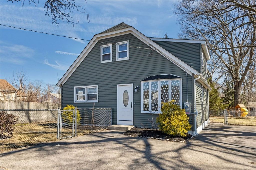 176 Horse Neck Road, Warwick, RI 02889