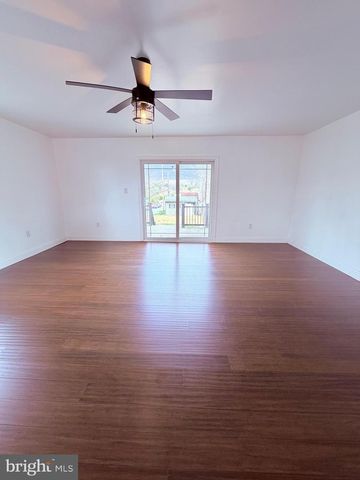 201 DIETRICH AVE, Tower City, PA 17980