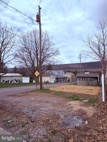 201 DIETRICH AVE, Tower City, PA 17980