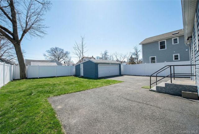 160 E Fulton Avenue, Roosevelt, NY 11575