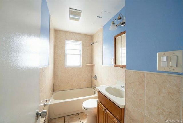 160 E Fulton Avenue, Roosevelt, NY 11575