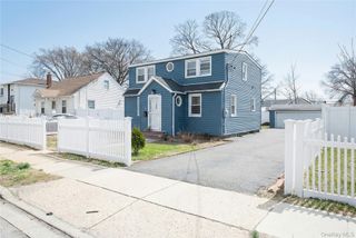 160 E Fulton Avenue, Roosevelt, NY 11575