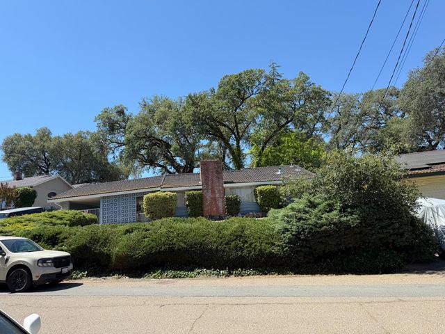 231 Boarman St, Jackson, CA 95642