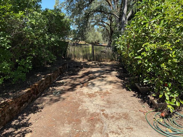 231 Boarman St, Jackson, CA 95642