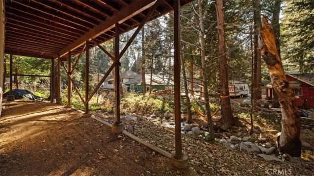 25172 Moon Drive, Crestline, CA 92325