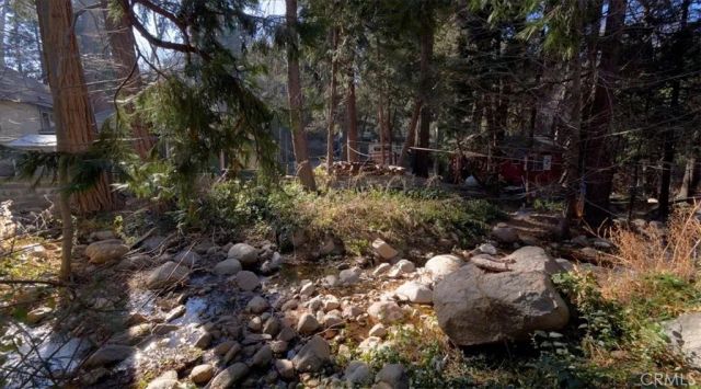 25172 Moon Drive, Crestline, CA 92325