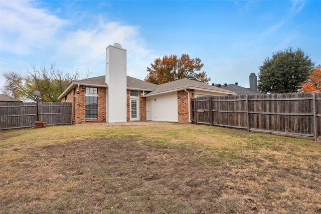 983 Downey Drive, Lewisville, TX 75067