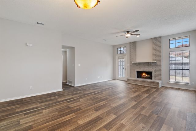 983 Downey Drive, Lewisville, TX 75067