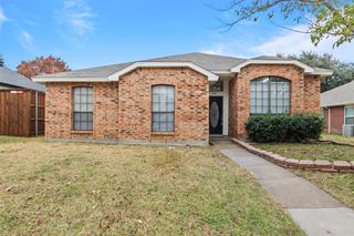 983 Downey Drive, Lewisville, TX 75067