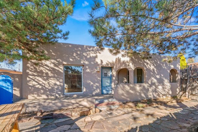 625 Don Felix, Santa Fe, NM 87501