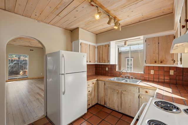 625 Don Felix, Santa Fe, NM 87501