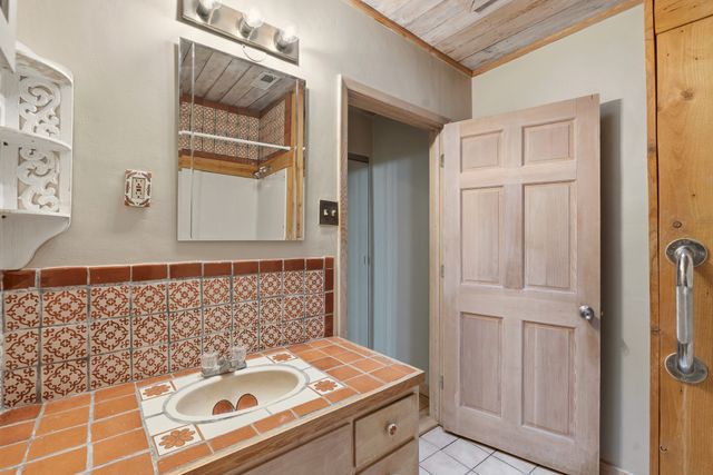 625 Don Felix, Santa Fe, NM 87501