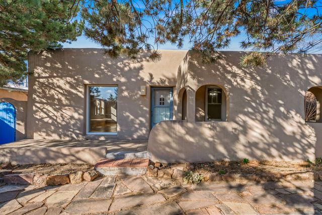 625 Don Felix, Santa Fe, NM 87501