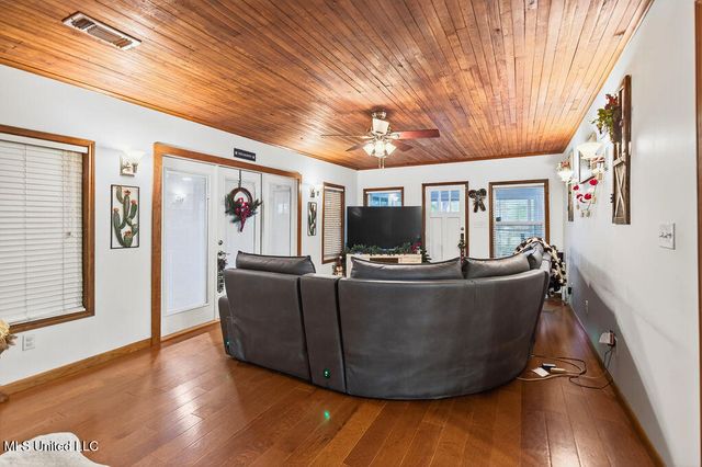 16214 Shaw, Gulfport, MS 39503