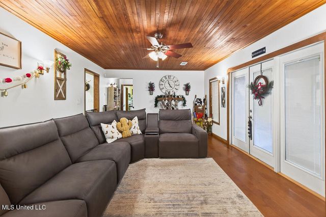 16214 Shaw, Gulfport, MS 39503