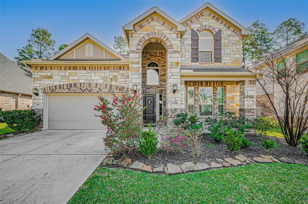 350 Mistletoe Ridge Court, Montgomery, TX 77316