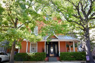 327 S Edgefield Avenue, Dallas, TX 75208