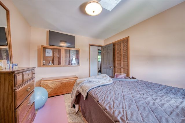 716 Monroe Ave, California, PA 15417