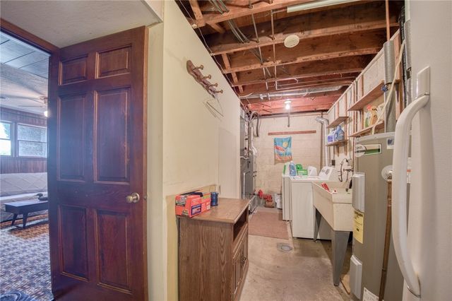 716 Monroe Ave, California, PA 15417