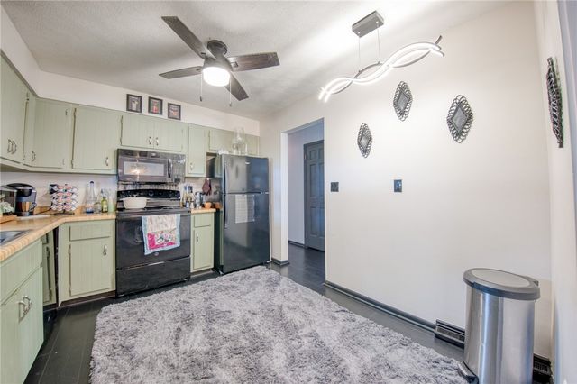 716 Monroe Ave, California, PA 15417