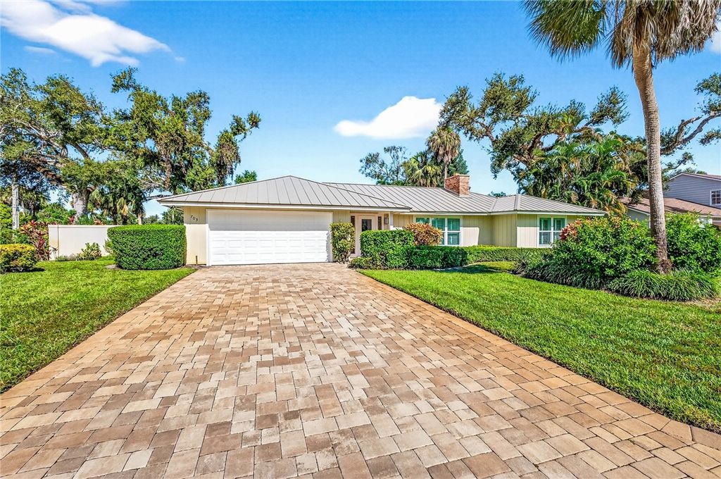 705 Gayfeather Lane, Vero Beach, FL 32963