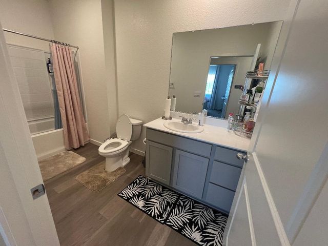 4910 Starfruit Ct, Roseville, CA 95747