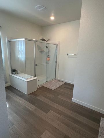 4910 Starfruit Ct, Roseville, CA 95747
