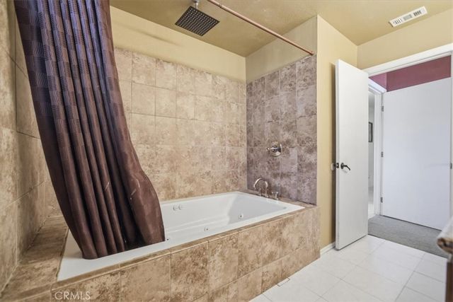 15235 Newmont, Lancaster, CA 93535