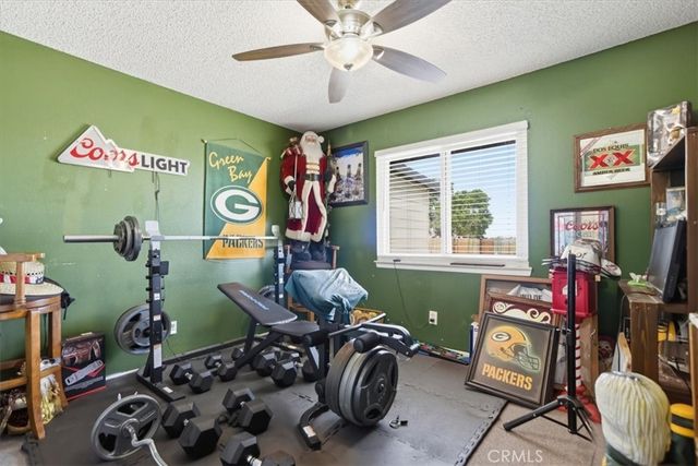 15235 Newmont, Lancaster, CA 93535