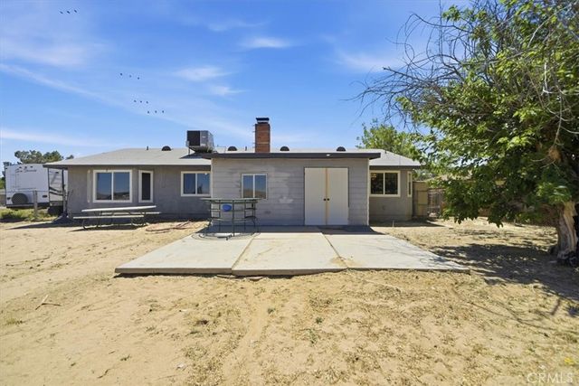 15235 Newmont, Lancaster, CA 93535