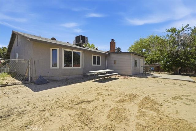 15235 Newmont, Lancaster, CA 93535