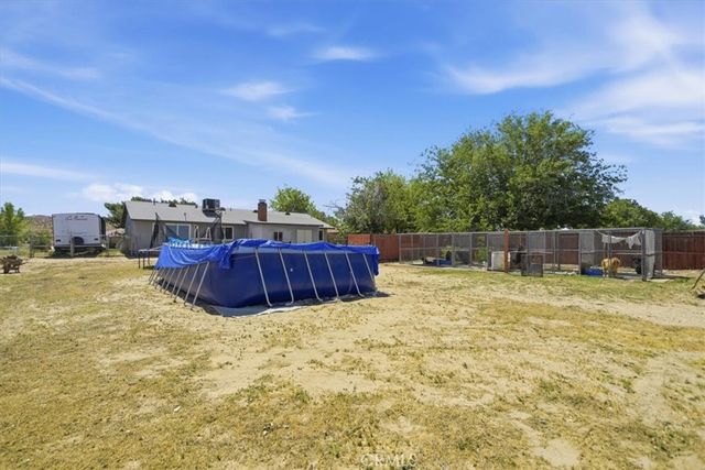 15235 Newmont, Lancaster, CA 93535