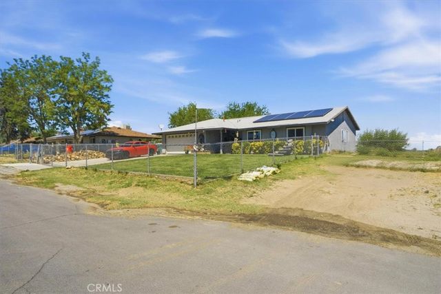 15235 Newmont, Lancaster, CA 93535