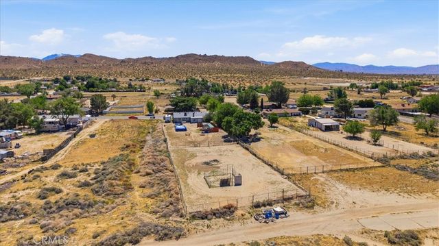 15235 Newmont, Lancaster, CA 93535