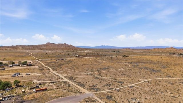 15235 Newmont, Lancaster, CA 93535