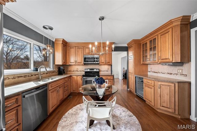 9722 Big Bend Boulevard, Crestwood, MO 63122