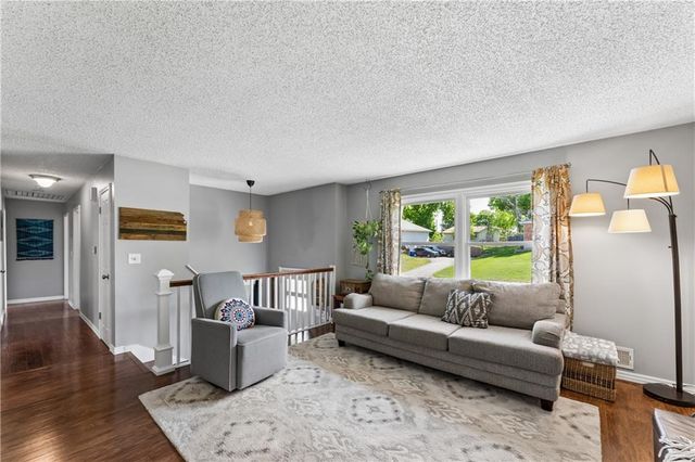 4730 Lucille Lane, Shawnee, KS 66203