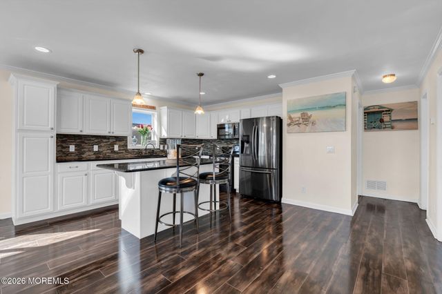 607 Bay Avenue, Union Beach, NJ 07735