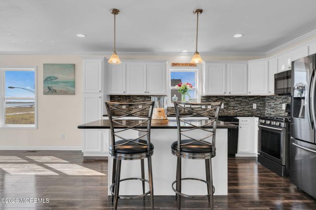 607 Bay Avenue, Union Beach, NJ 07735