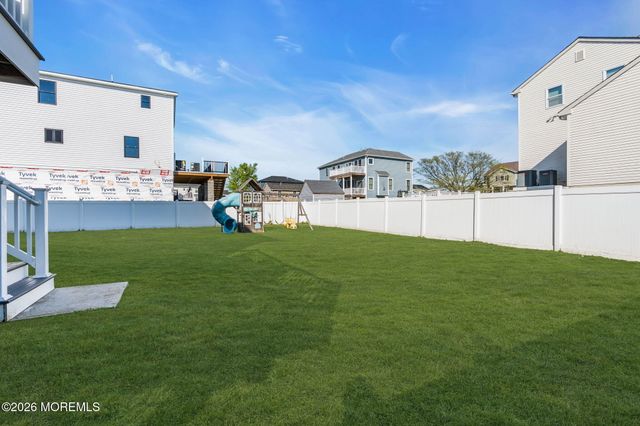 607 Bay Avenue, Union Beach, NJ 07735