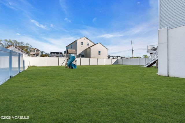 607 Bay Avenue, Union Beach, NJ 07735