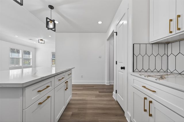 512 W Jefferson Street, Brenham, TX 77833