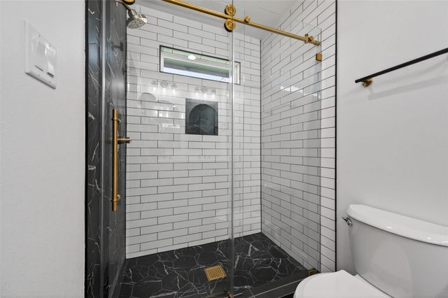 512 W Jefferson Street, Brenham, TX 77833