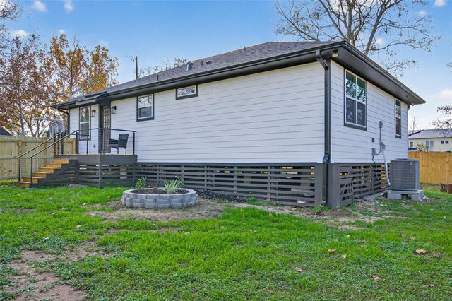 512 W Jefferson Street, Brenham, TX 77833