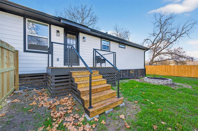 512 W Jefferson Street, Brenham, TX 77833