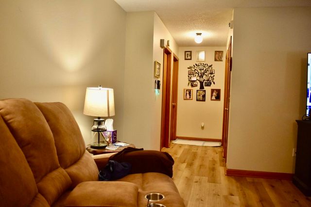 440 N Barker Avenue, Bolivar, MO 65613