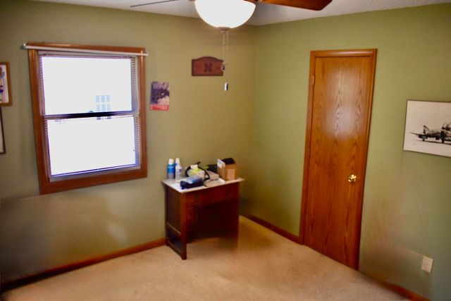 440 N Barker Avenue, Bolivar, MO 65613