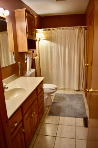 440 N Barker Avenue, Bolivar, MO 65613