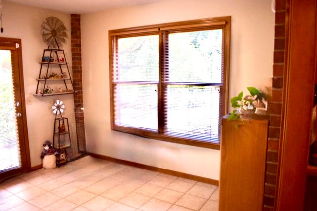 440 N Barker Avenue, Bolivar, MO 65613